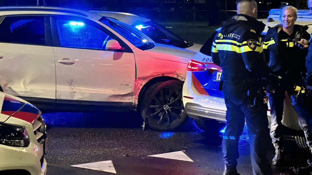 Gestolen Auto Klemgereden Bij Sloterplas Na Achtervolging - AT5