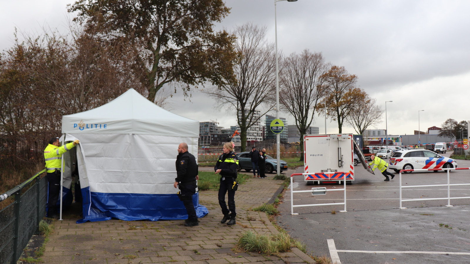 Overleden vrouw gevonden in het IJ