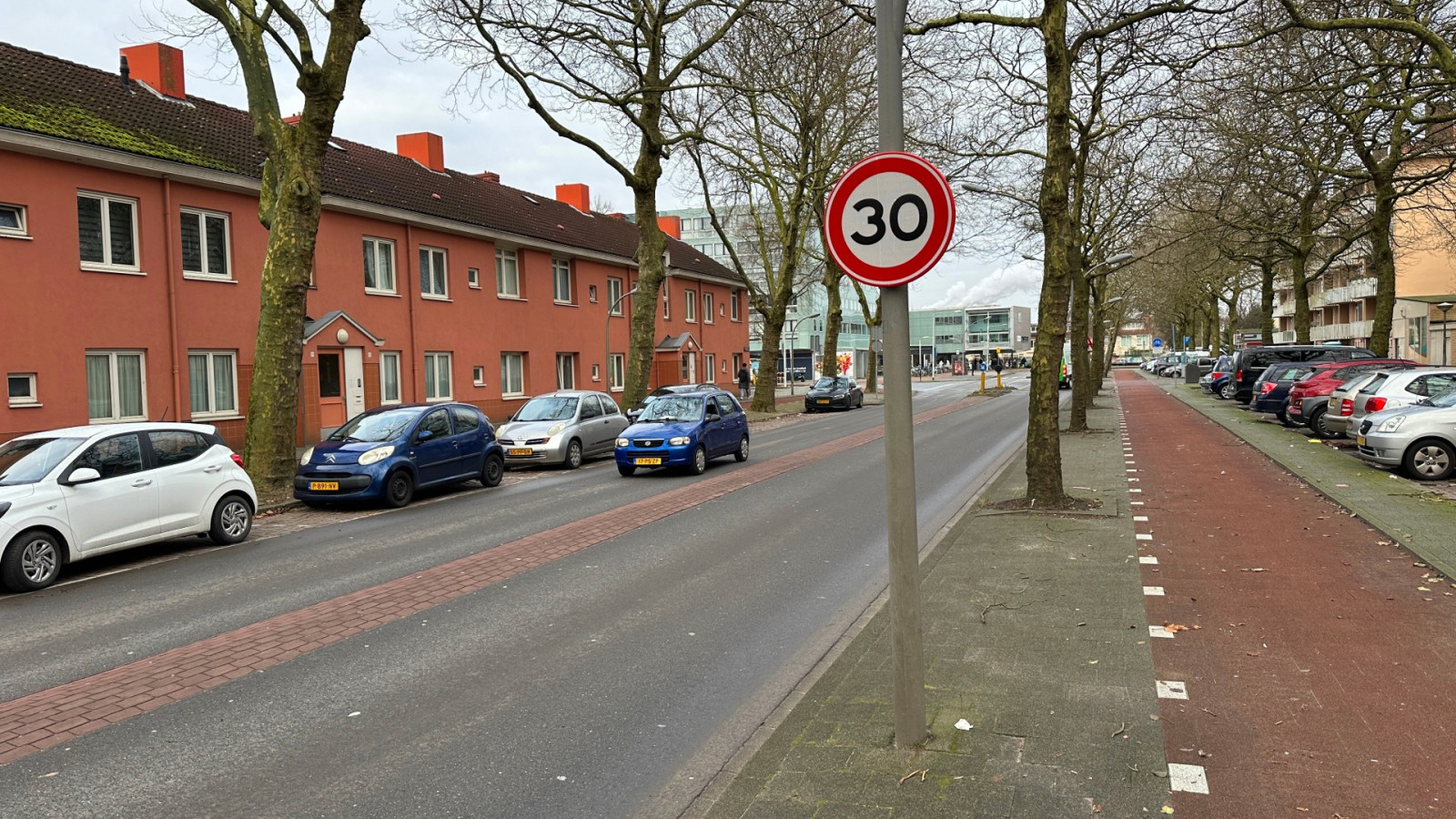 Borden op de Aalbersestraat