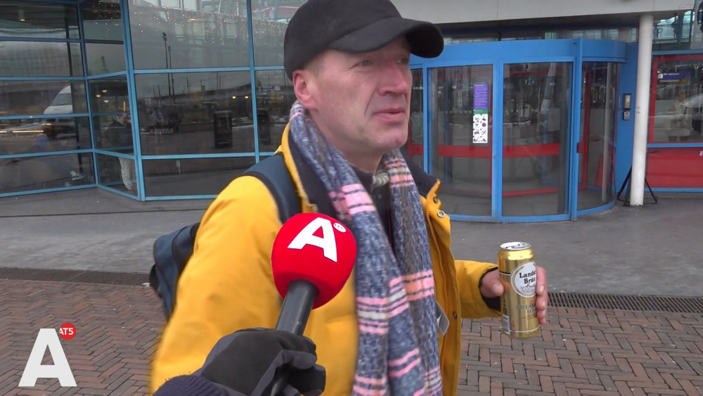 Sloterdijk Station Revolving Doors Closed for Months, Replacement Delayed