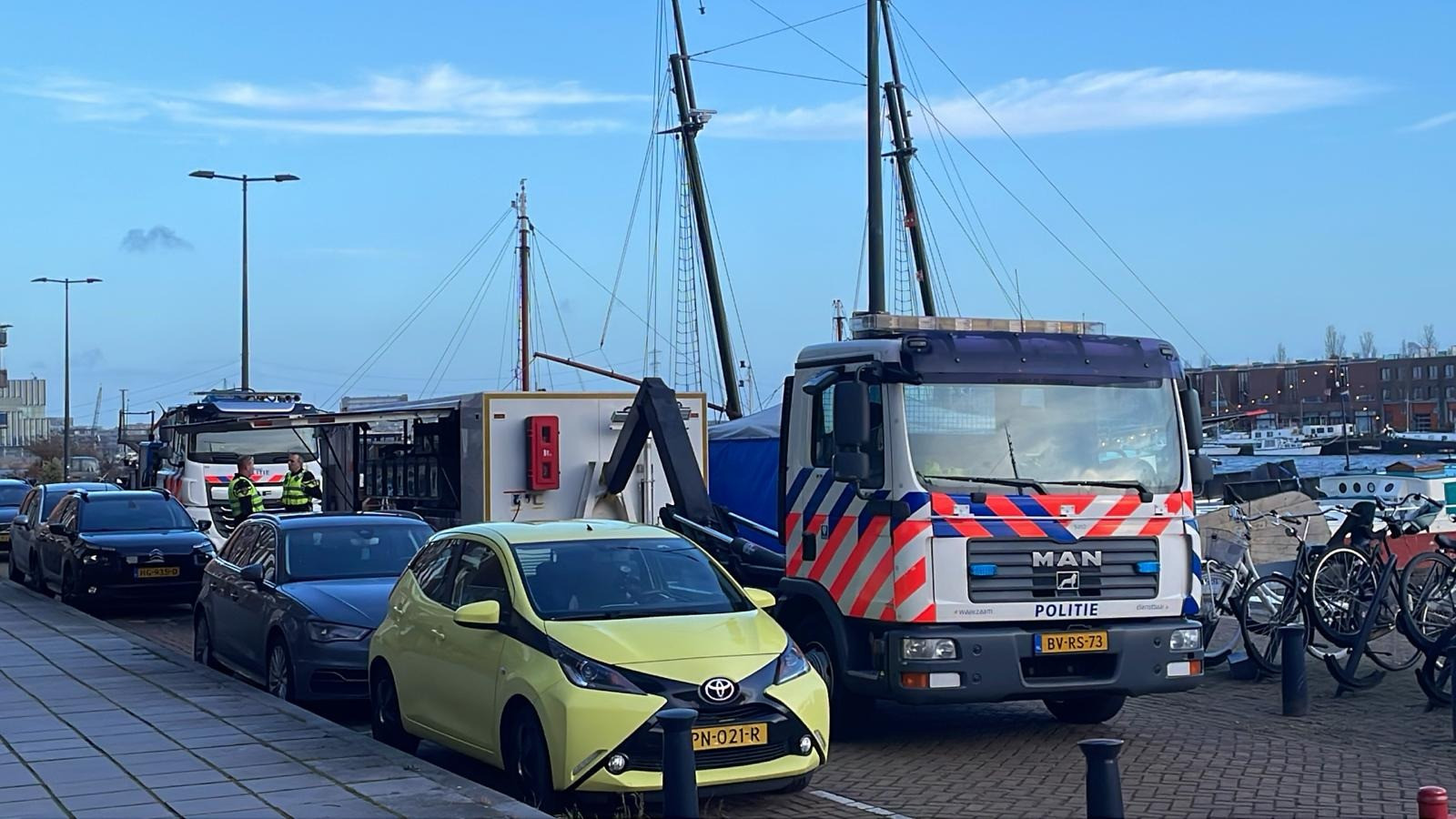 Lichaam gevonden in water bij de Levantkade