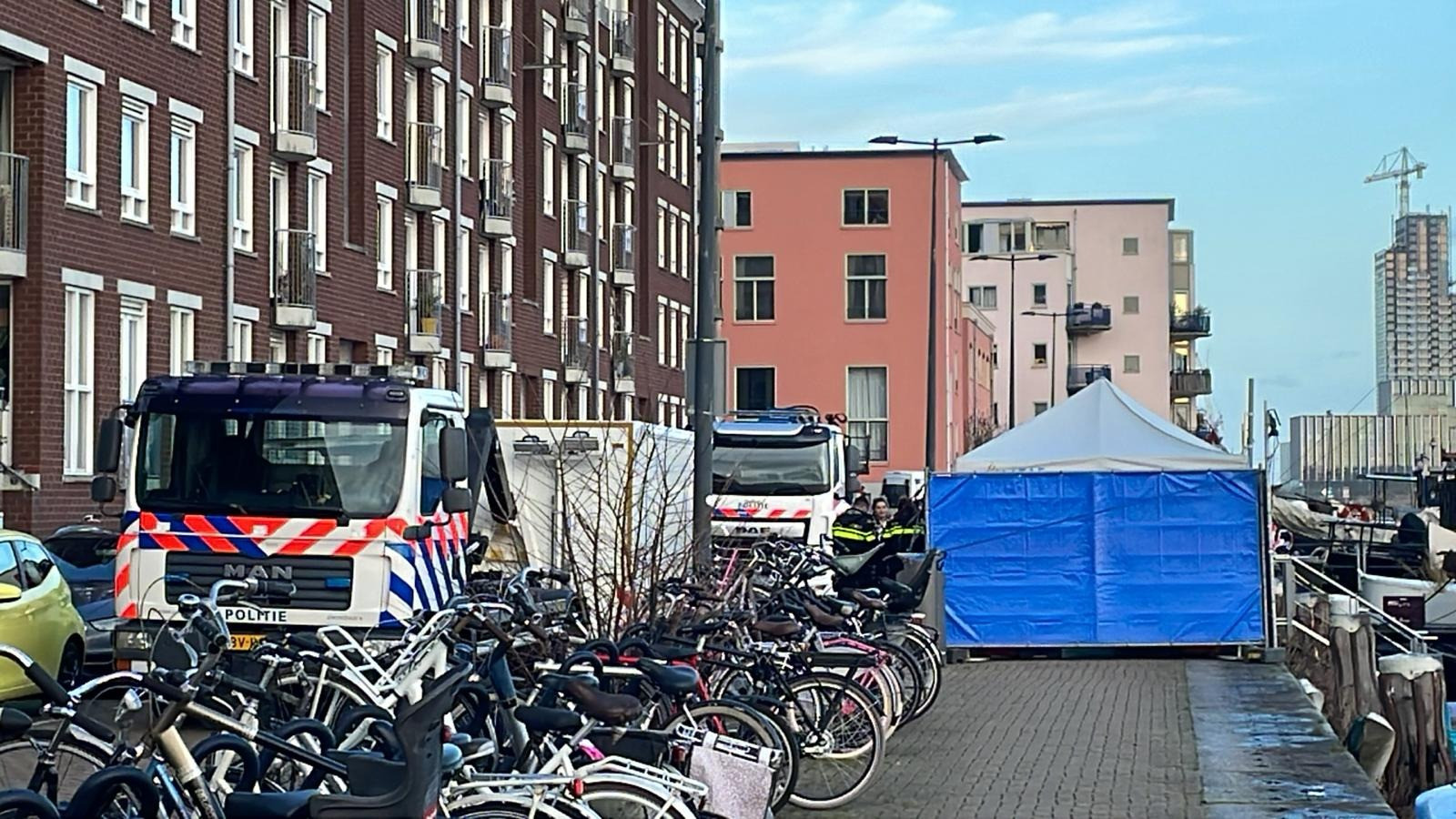 Lichaam gevonden in water bij de Levantkade