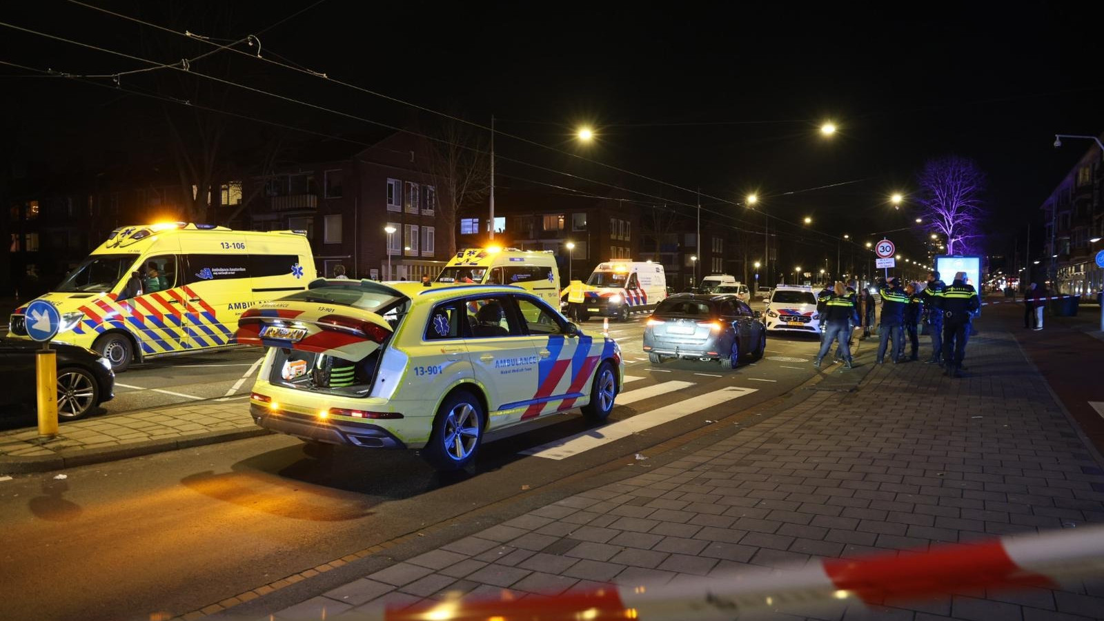Voetganger ernstig gewond bij aanrijding Burgemeester de Vlugtlaan