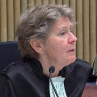 &#x27;In paniek&#x27; verstopte Bas M. lichaam van Jane Johnsen in kist: &quot;Met bloemen en wierook&quot;