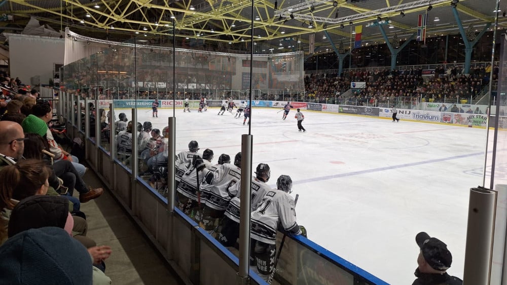 Tigers verder in de problemen na tweede nederlaag, landstitel nu aan zijden draadje