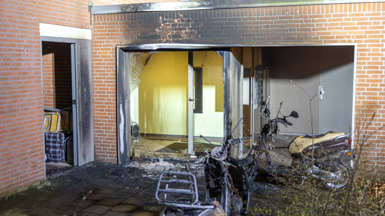 Explosie in portiek appartementencomplex op het Maarsenhof