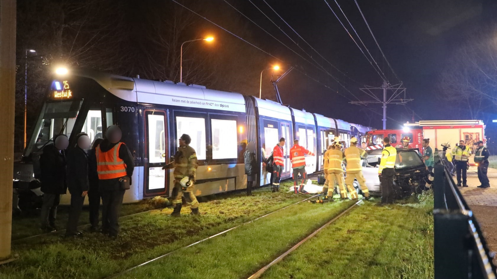 Bestuurder brommobiel ernstig gewond bij aanrijding met tram in Amstelveen