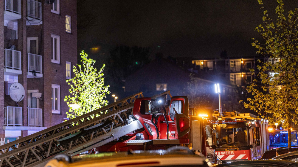 Portiekdeur Beschadigd Bij Explosie In Slotermeer - AT5