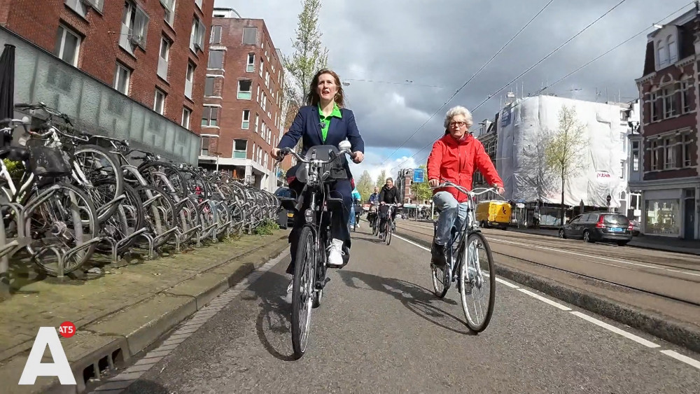 Snelle fietsers voor het eerst de rijbaan op in West: "We denken dat het veilig kan"