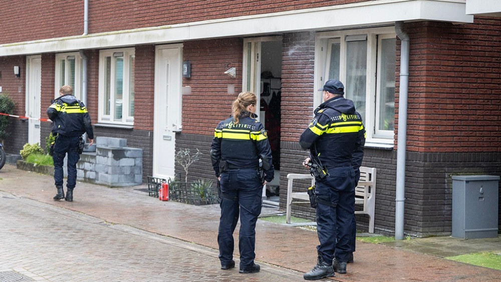 Twee Aanhoudingen Na Explosie Bij Voordeur Van Woning In Noord - AT5