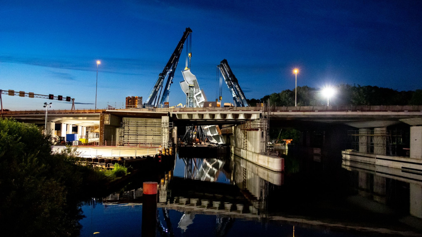 Inhijsen wegdek Schipholbrug