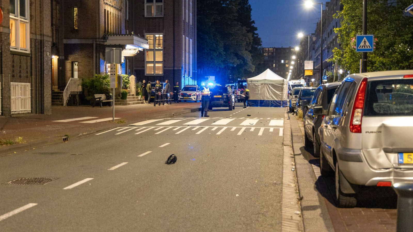 Fietser overleden na aanrijding met auto op Oostelijke Handelskade