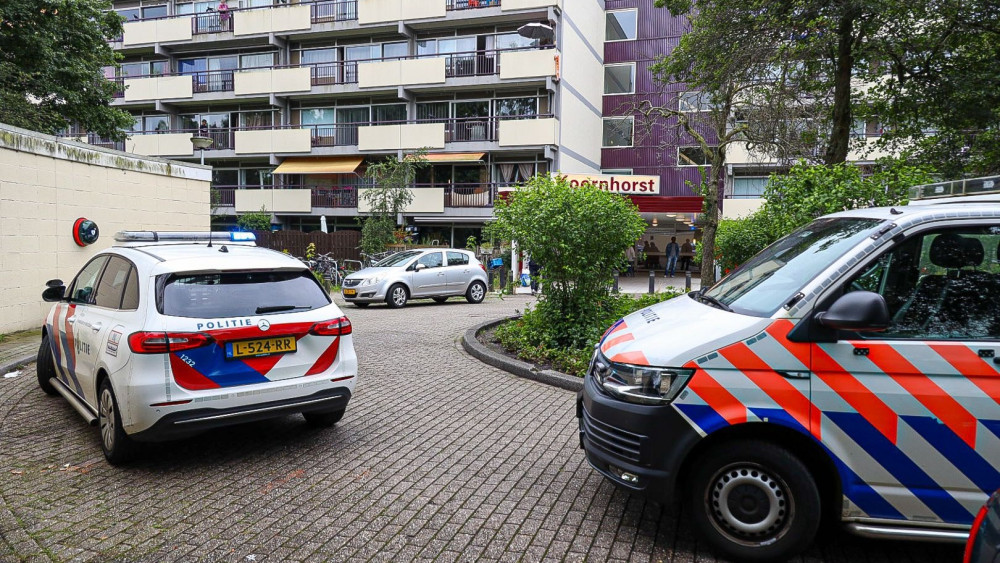 32-jarige Man Gewond Geraakt Bij Steekpartij Zuidoost: Politie Zoekt ...