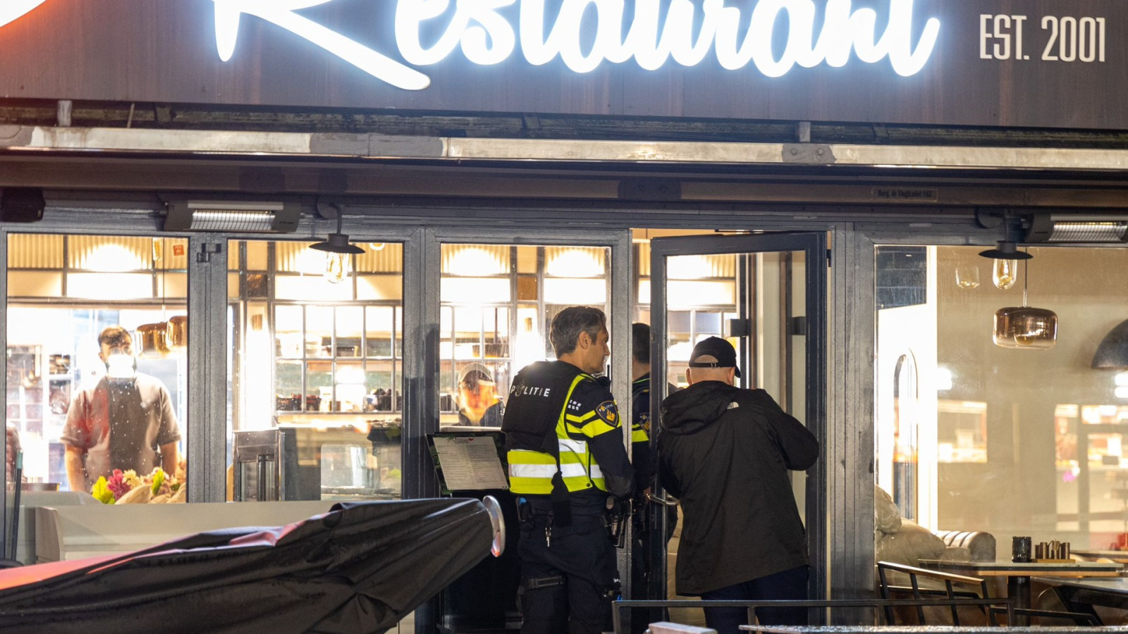 Restaurant Burgemeester de Vlugtlaan beschoten