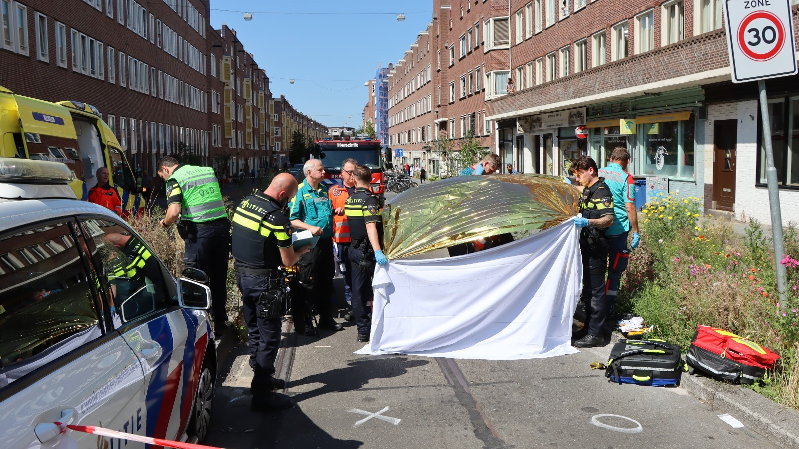 Bestuurder gestolen auto veroorzaakt meerdere aanrijdingen tijdens achtervolging