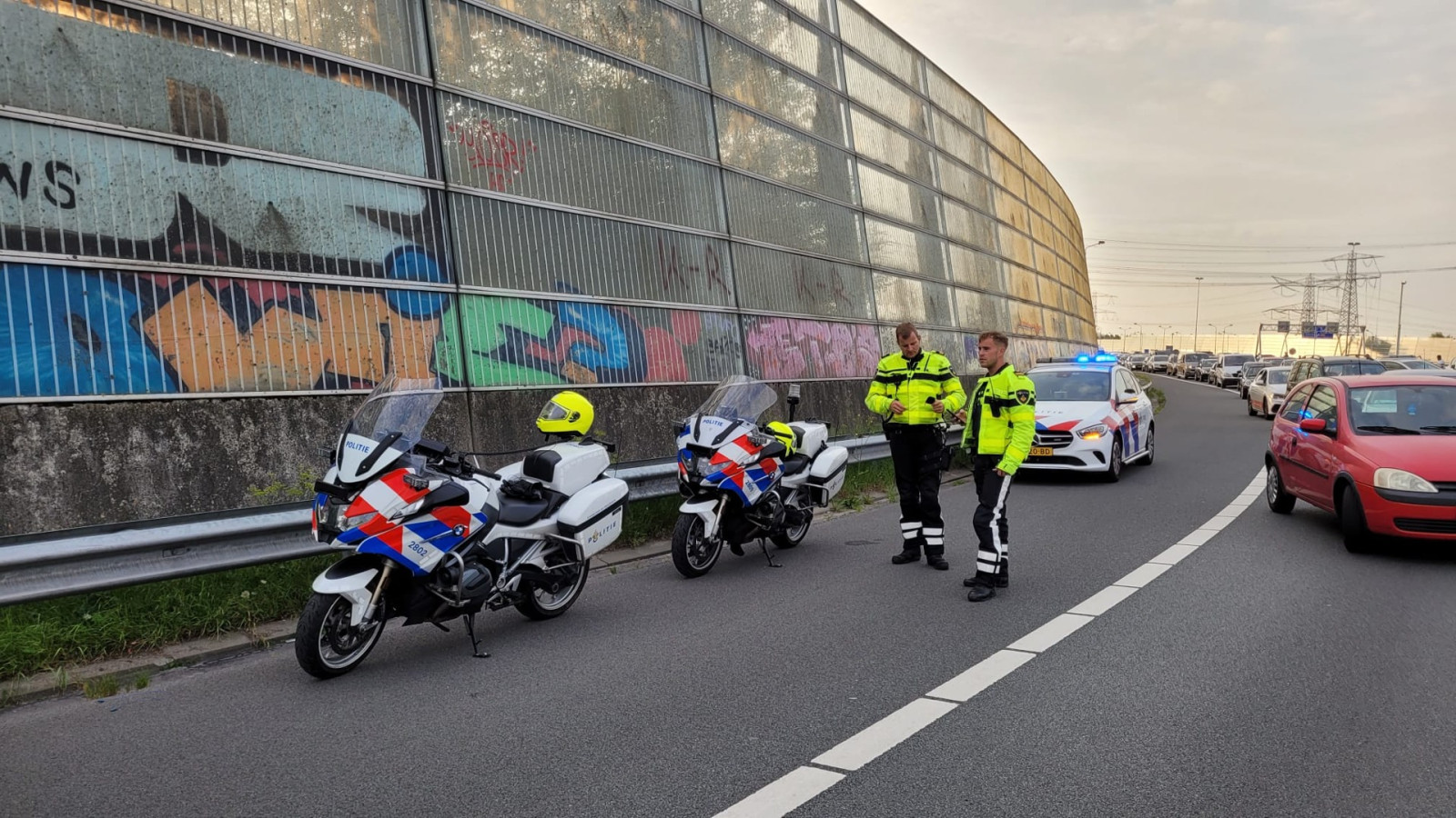 Auto op kop bij Coentunnel