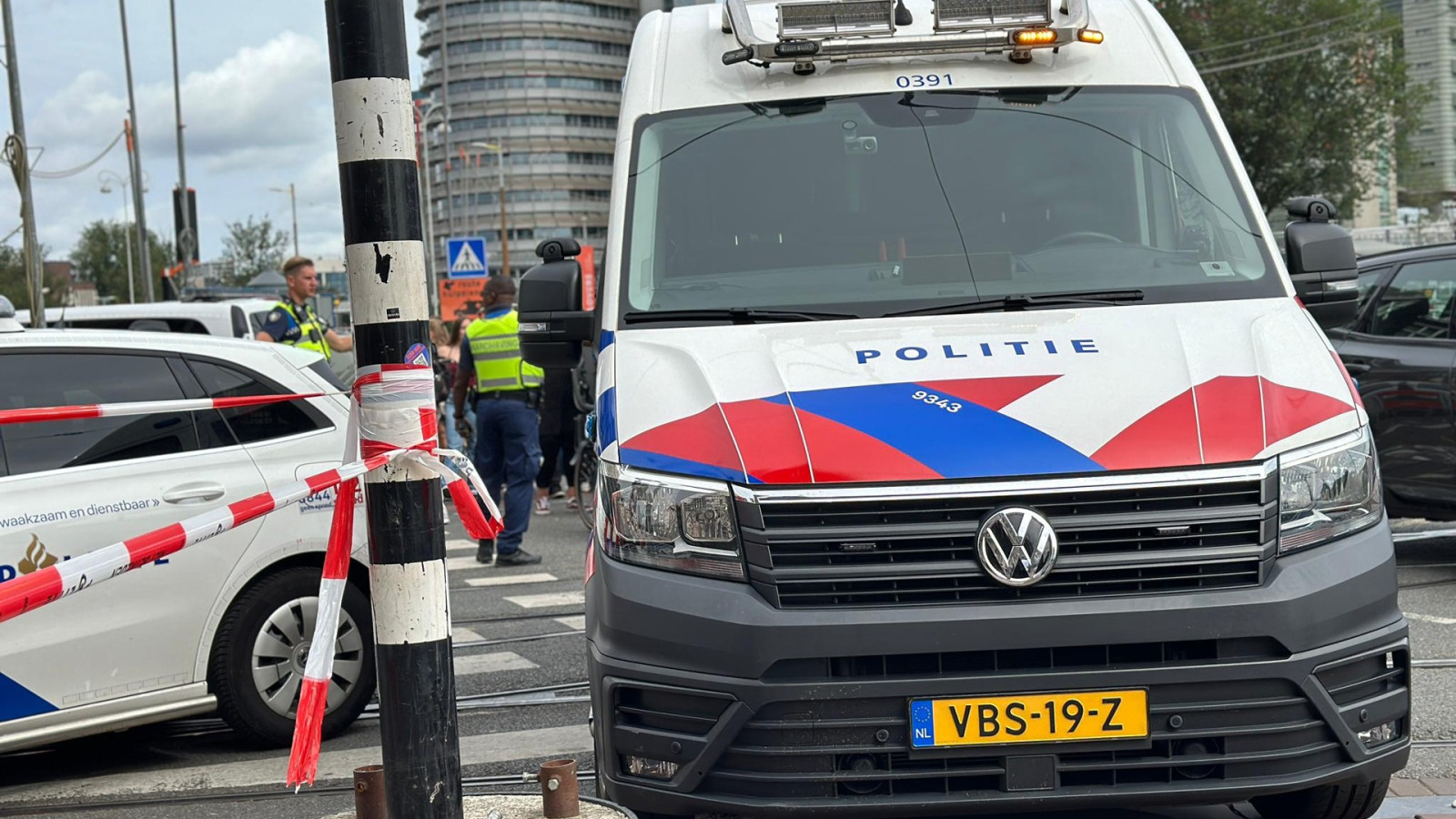 Persoon onder tram gekomen bij Martelaarsgracht