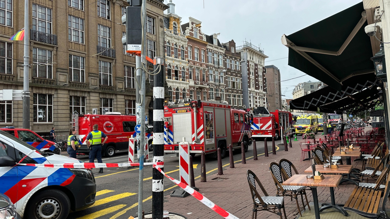 Persoon onder tram gekomen bij Martelaarsgracht