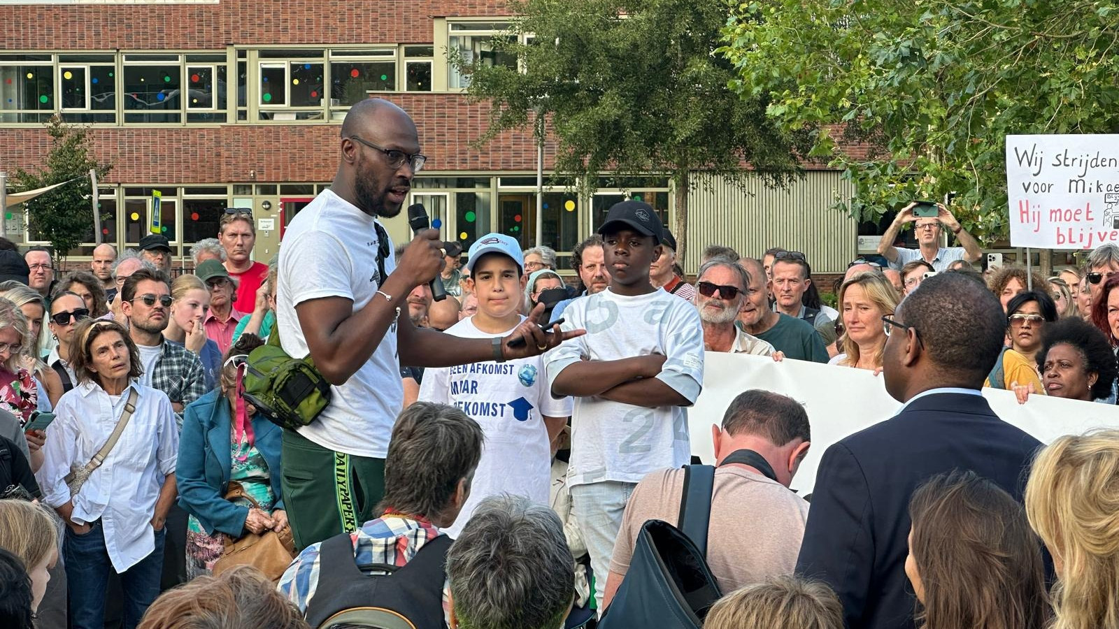 Solidariteitsmars tegen uitzetting van Mikael