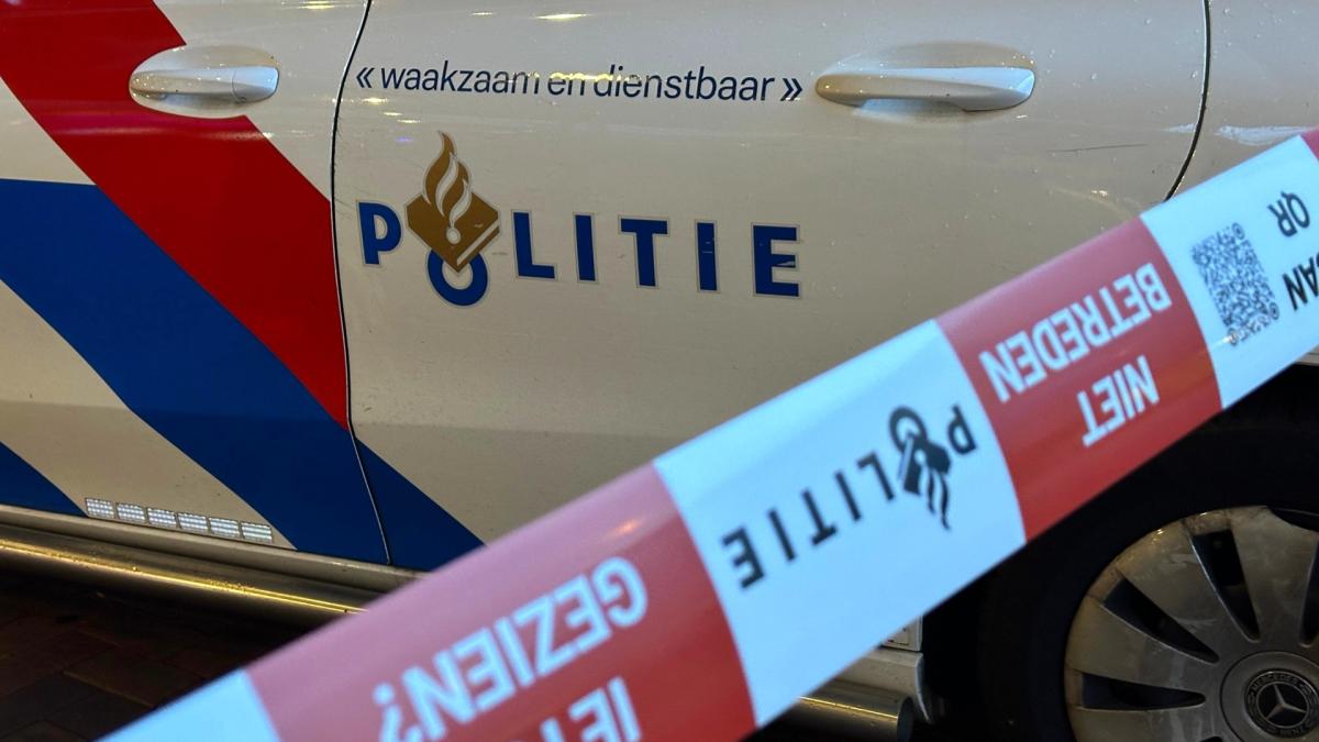 Geladen vuurwapen, drugs en honderden vapes in kelderbox in Venserpolder