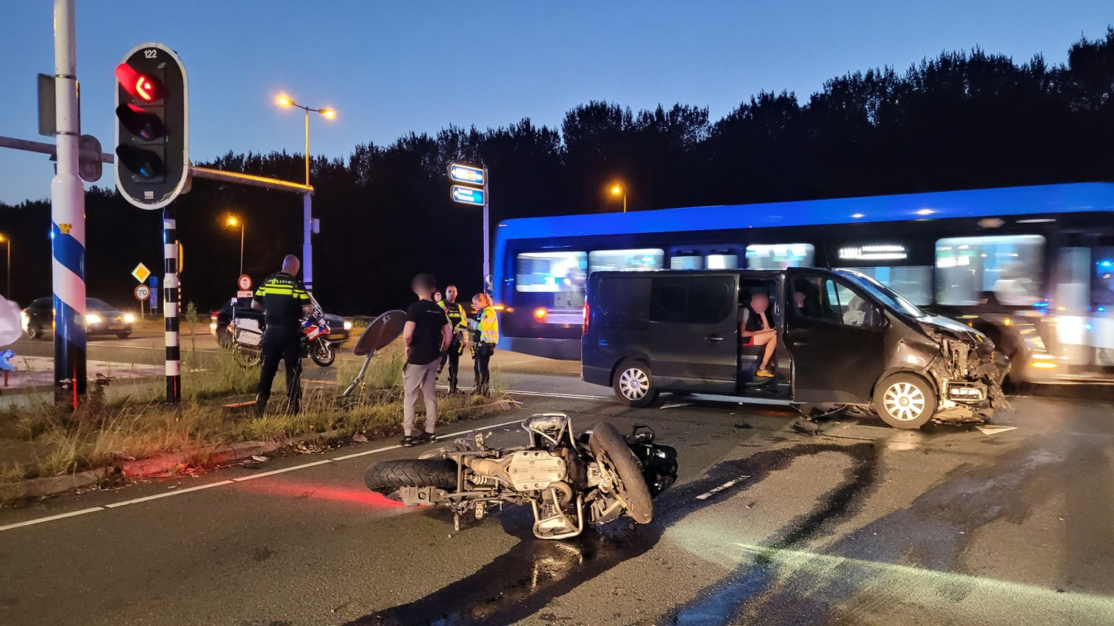 Motorrijder gewond bij aanrijding in Noord, automobilist aangehouden