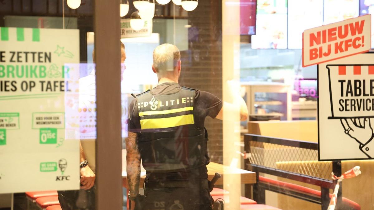 Schot gelost in fastfoodrestaurant Buikslotermeerplein