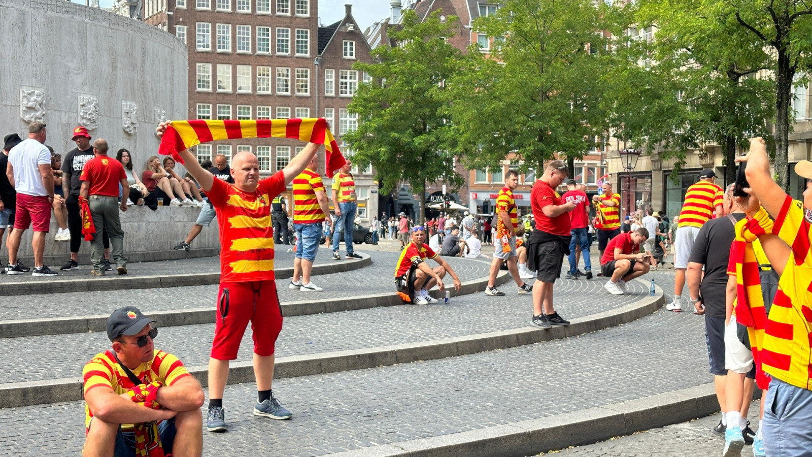 Jagiellonia-supporters in de stad