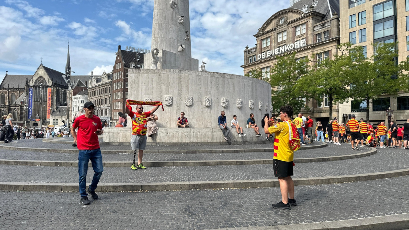 Jagiellonia-supporters in de stad