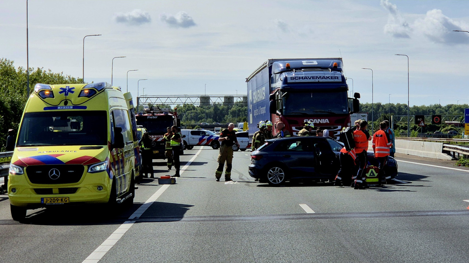 A10 West dicht door ongeval