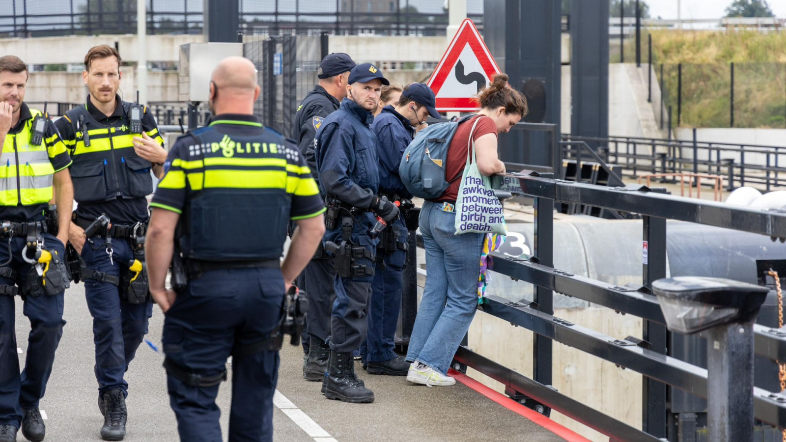 Demonstranten bestuurlijk verplaatst