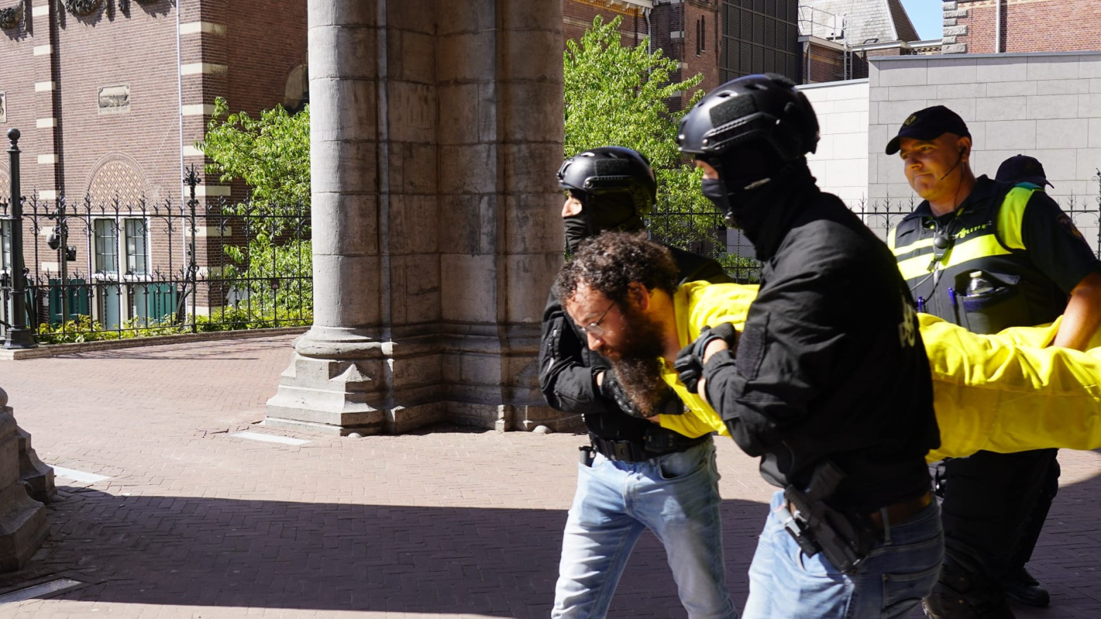 Actie Extinction Rebellion bij Rijksmuseum