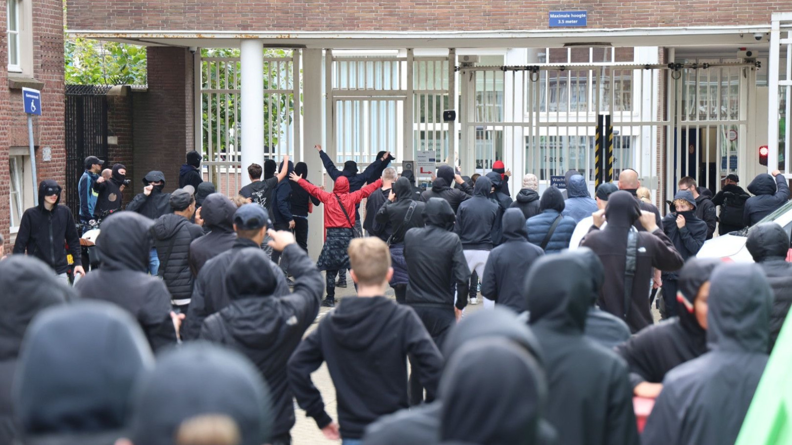 Demonstratie Ajax-supporters op Leidseplein