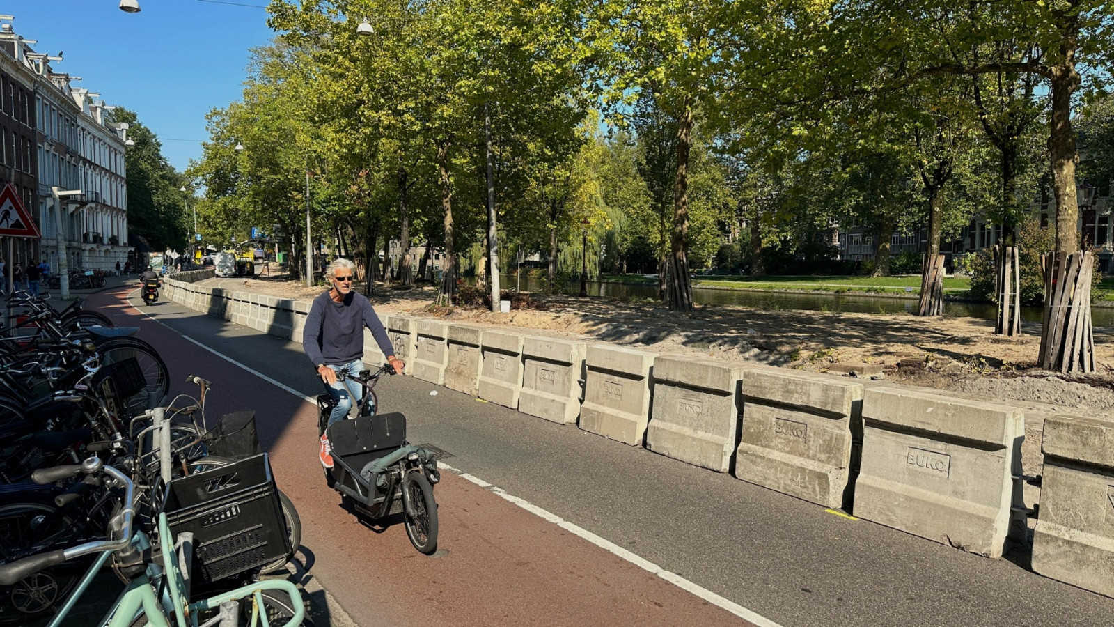 Fietser in tegenovergestelde richting