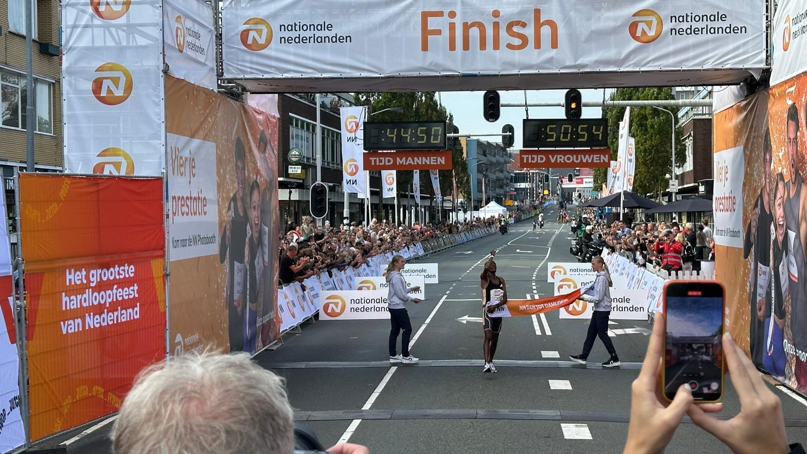 Muktar Edris wint Dam tot Damloop