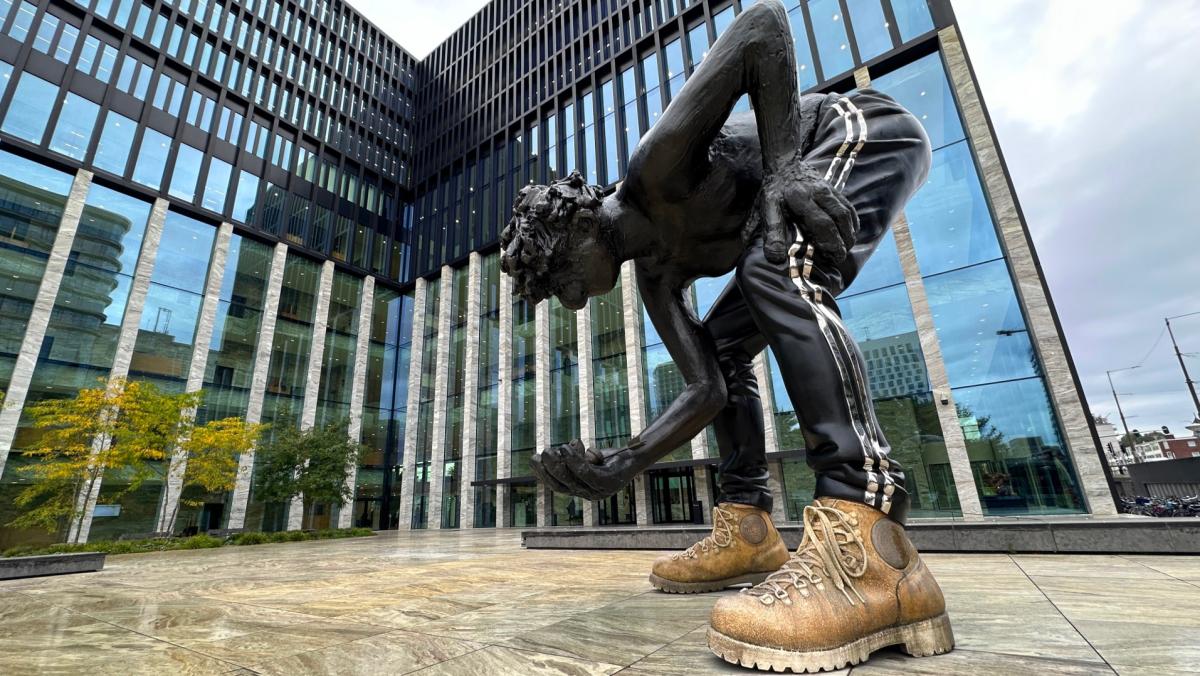 2,5 jaar cel voor Amsterdammer die met deepfakes 47 bankrekeningen opende