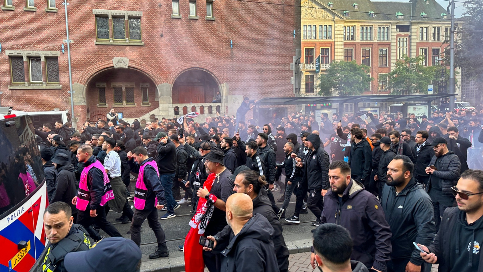 Stoet van Besiktas-supporters