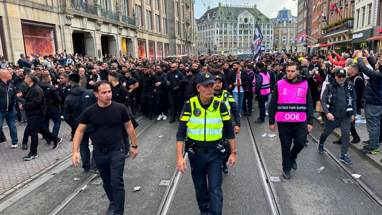 Stoet van Besiktas-supporters