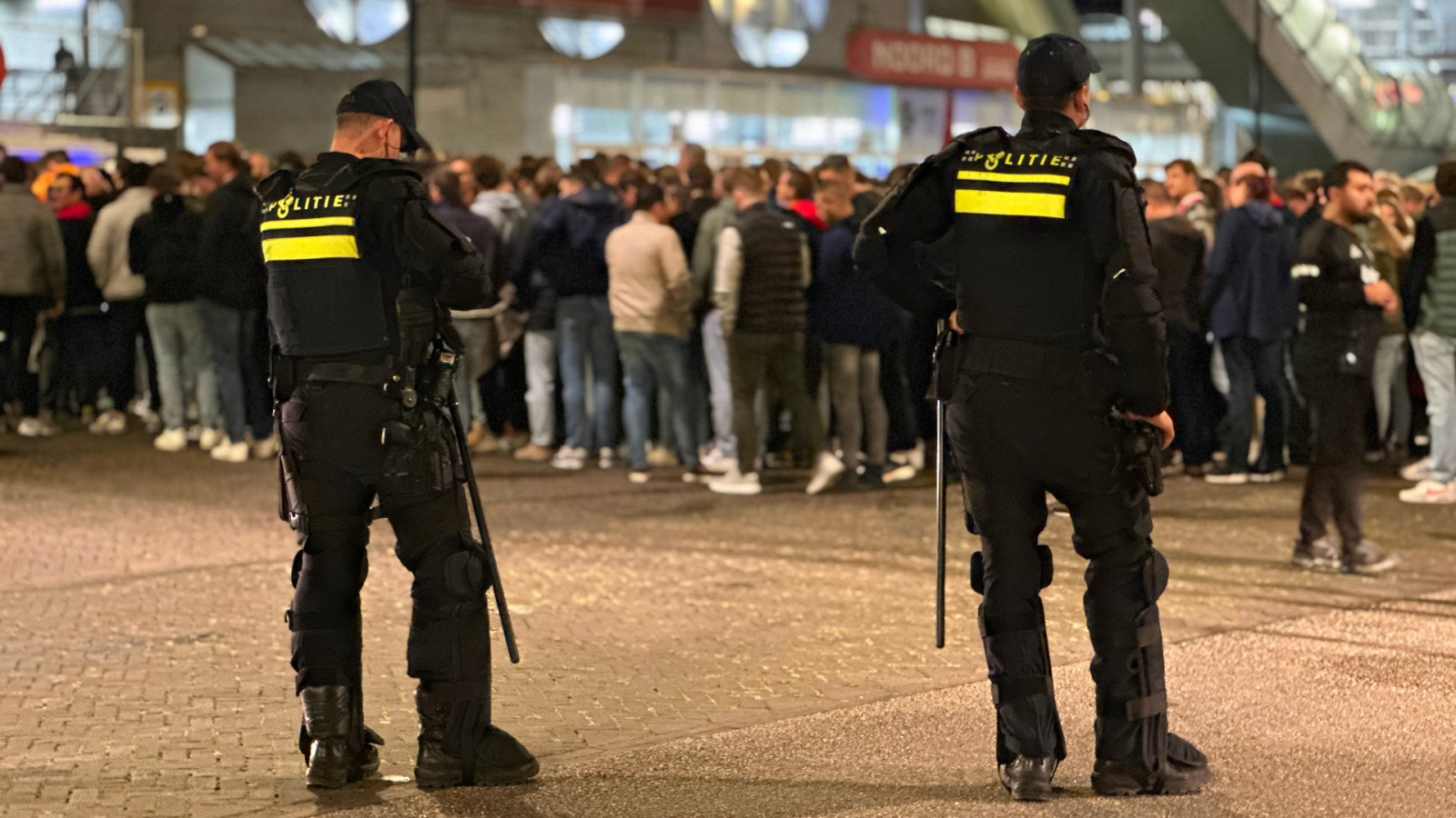 Mobiele Eenheid bij Arena