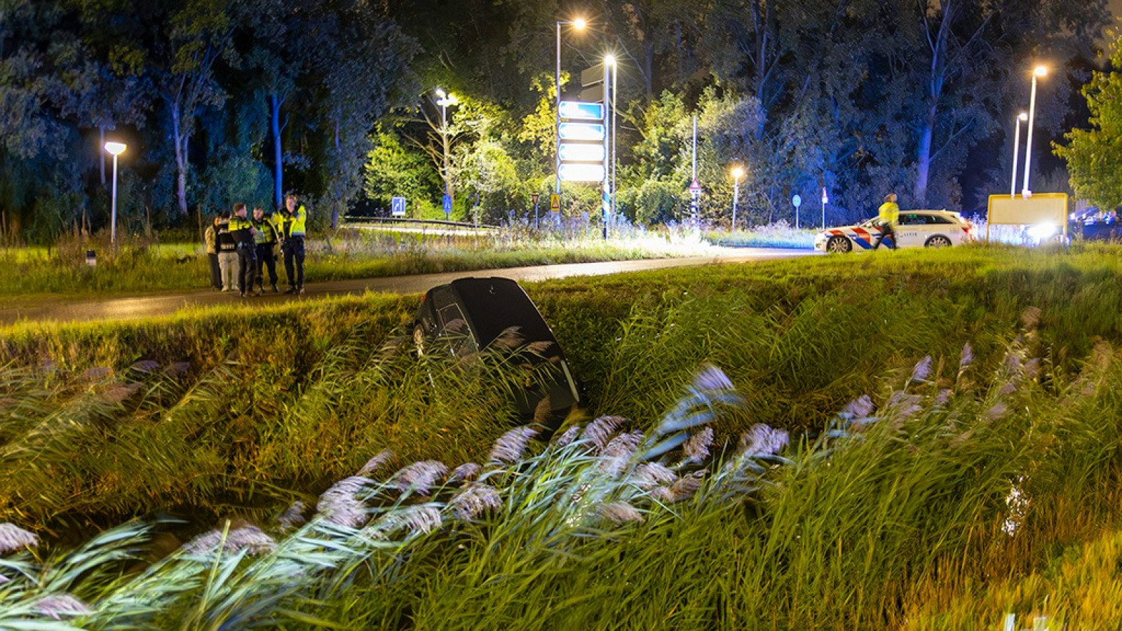 Auto te water Anderlechtlaan 