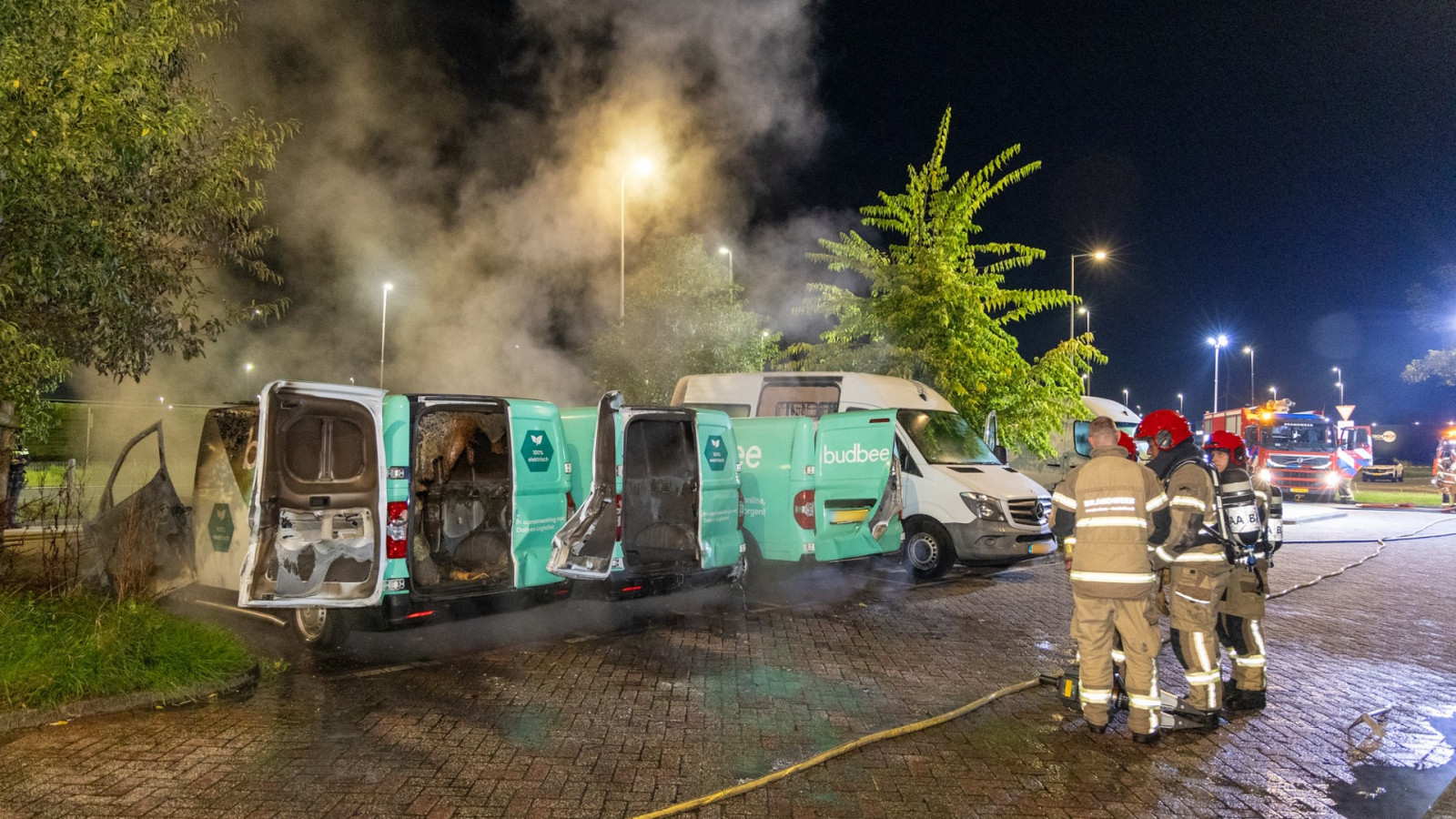 Auto's in brand in Nieuw-West