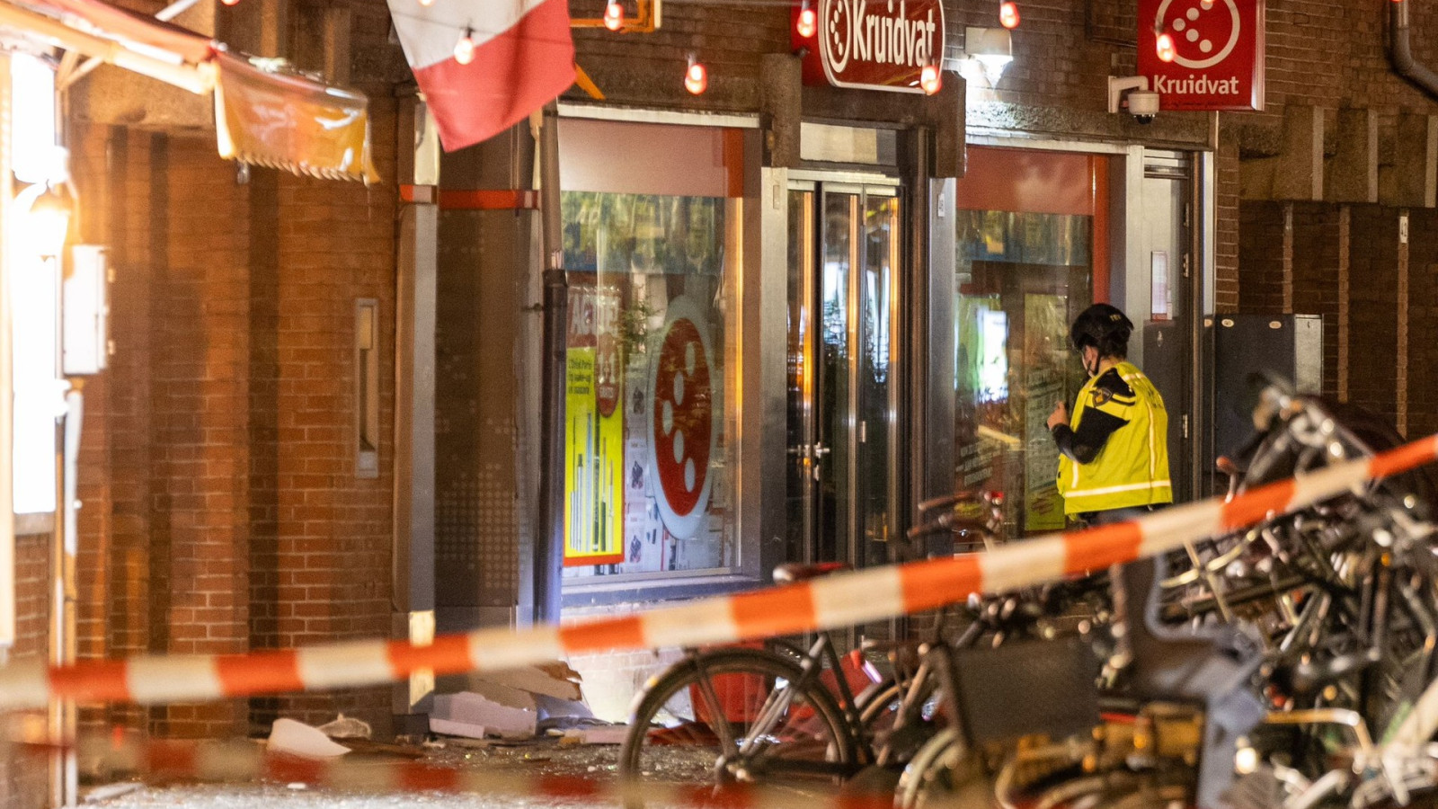 Plofkraak op geldautomaat in Rivierenbuurt