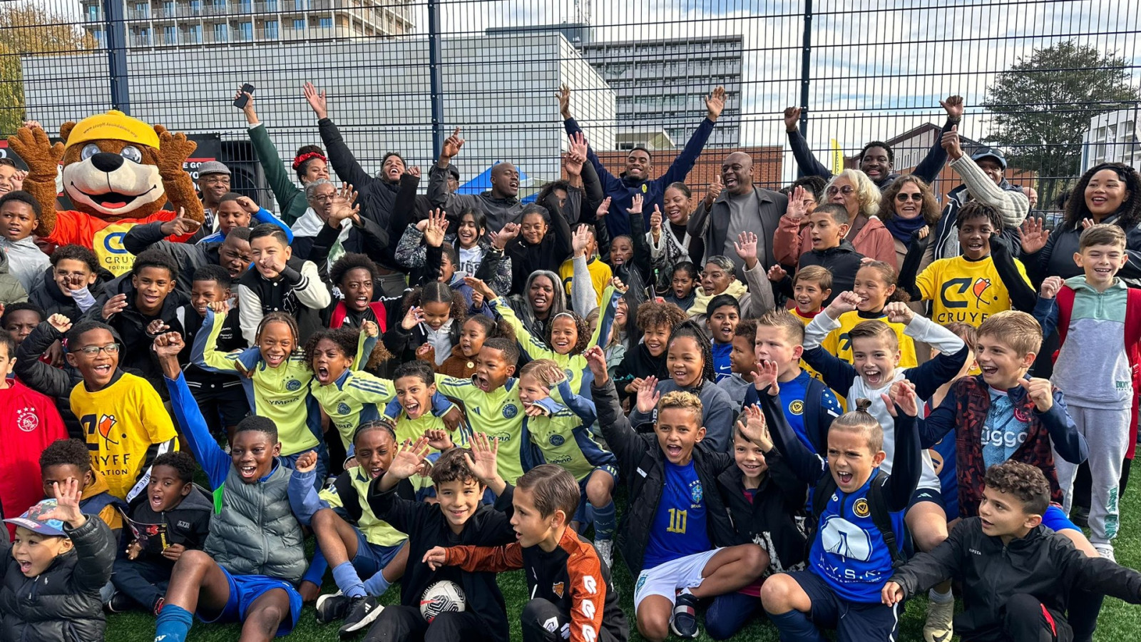 Gravenberch opent Cruyff Court 