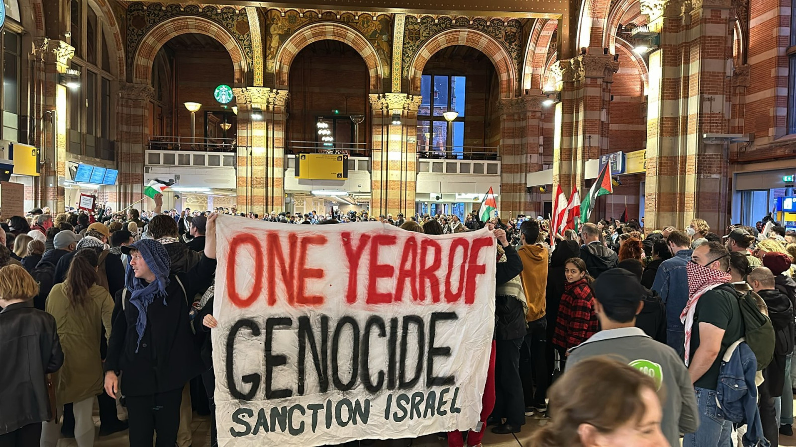 Sit-in Centraal Station