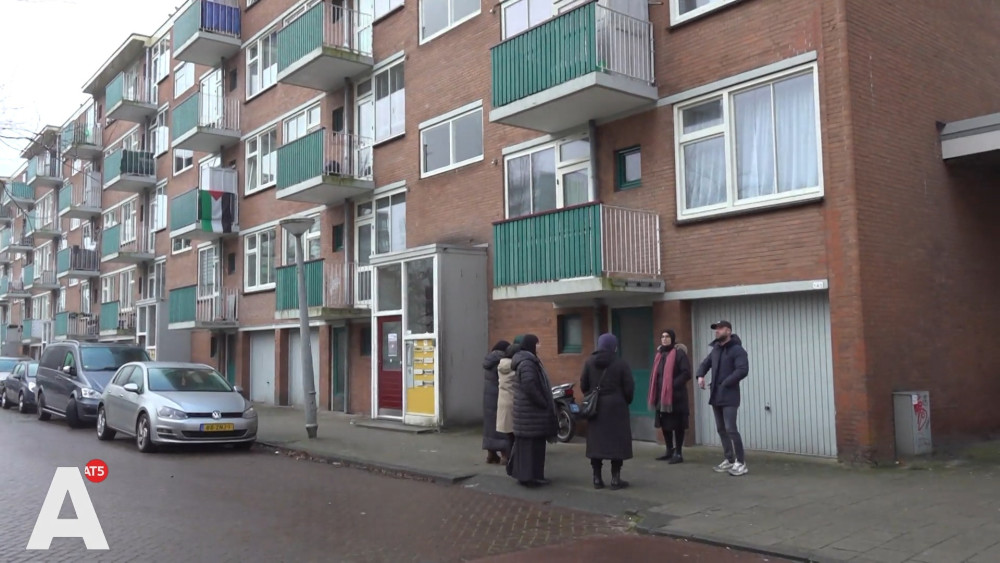 Sloop van Knijtijzerpanden in Nieuw-West ligt na jaren van achterstalling onderhoud tóch op tafel