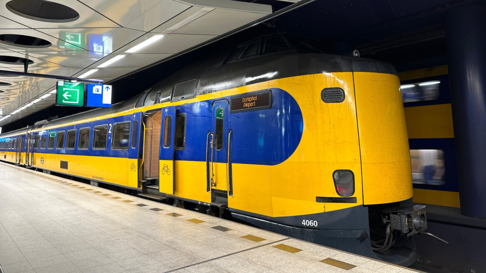 Rest van de dag minder treinen rond Bijlmer Arena door defect spoor