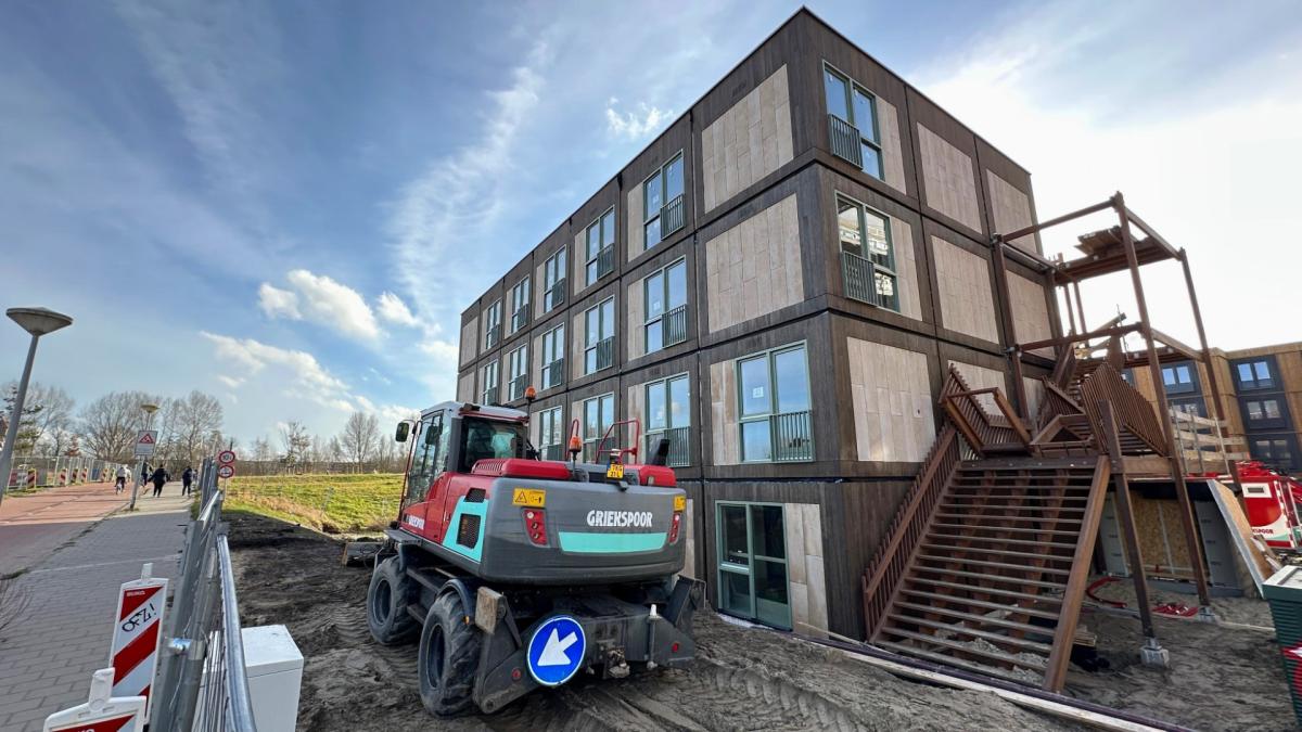 Last year started construction of around 5000 homes, again less than ambition - News Directory 3
