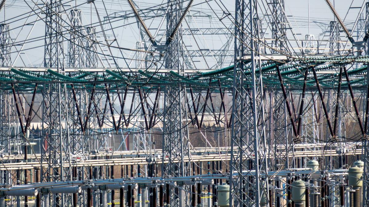 Wethouder Zita Pels kritisch op netbeheerder Tennet: "Wentel probleem niet af op Amsterdam"