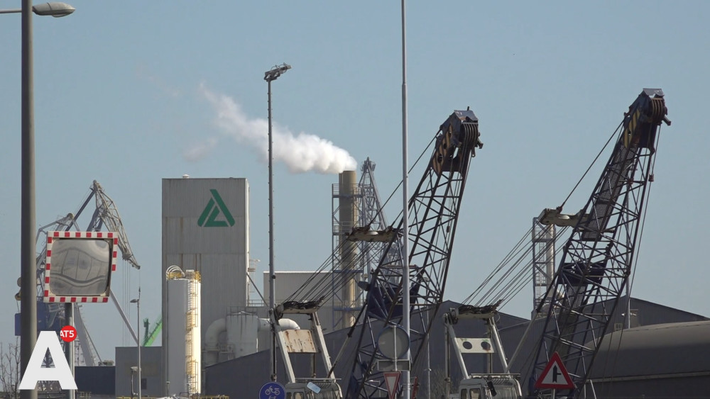 Report: Hydrochloric acid emissions at ICL fertilizer plant again far exceed limits