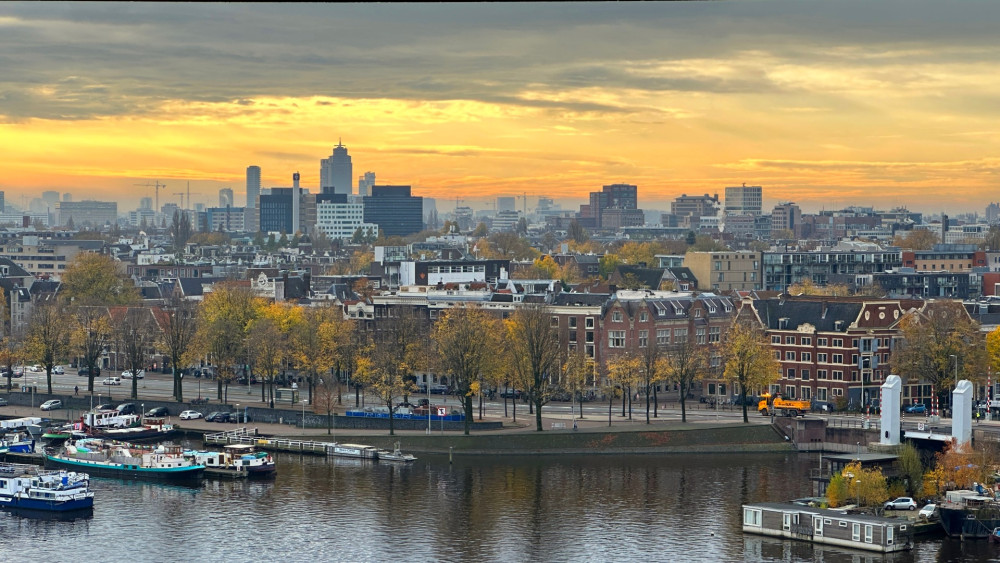 Amsterdam nog steeds met afstand duurste stad, huurprijzen stijgen met 9 procent