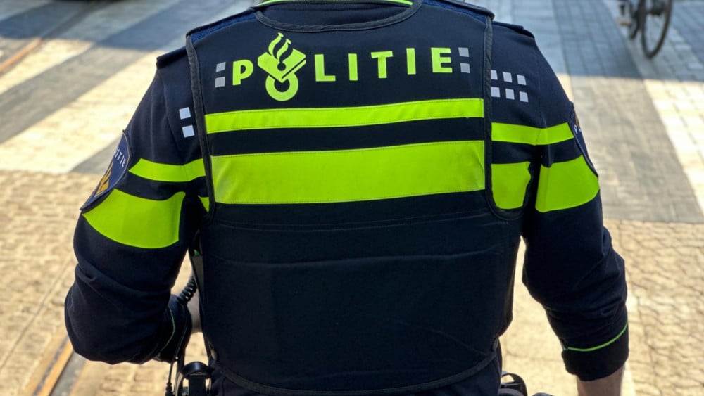 44-jarige man rijdt op agent in op Eikenplein, krijgt drie maanden celstraf